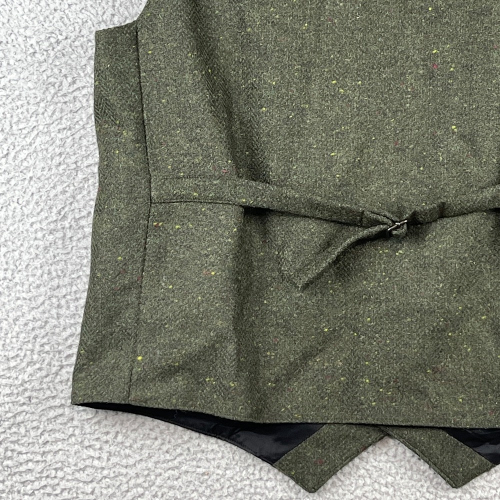 Aran Sweater Market Mens Donegal Tweed Wool Vest Green Waistcoat Ireland Size M - Picture 9 of 14